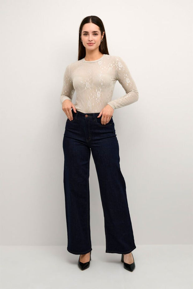 Nikka Long Sleeve Tee