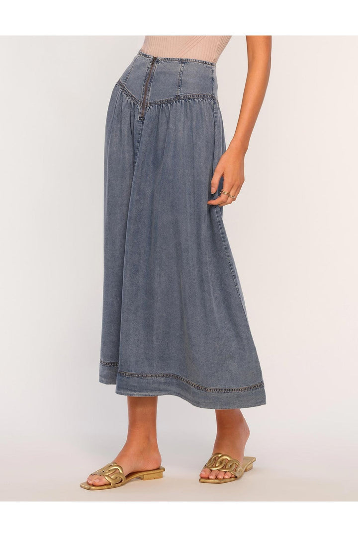 Amela Skirt